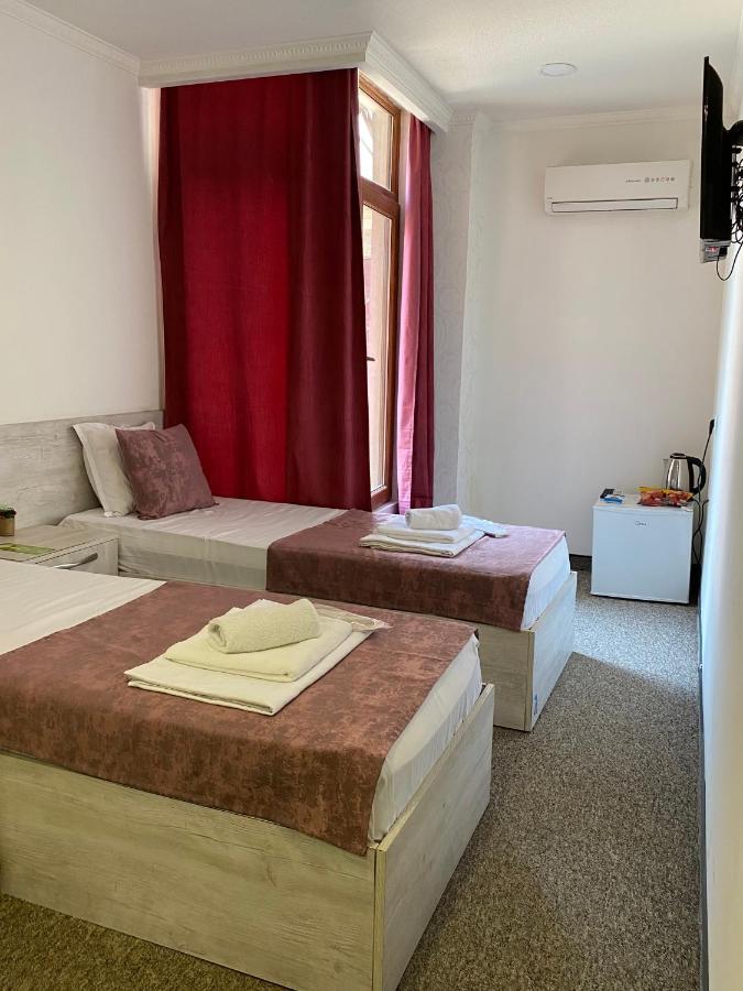 Hotel Leo Palace Tbilisi Ngoại thất bức ảnh