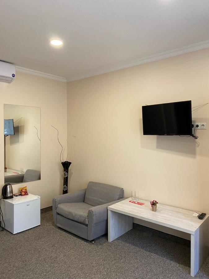 Hotel Leo Palace Tbilisi Ngoại thất bức ảnh