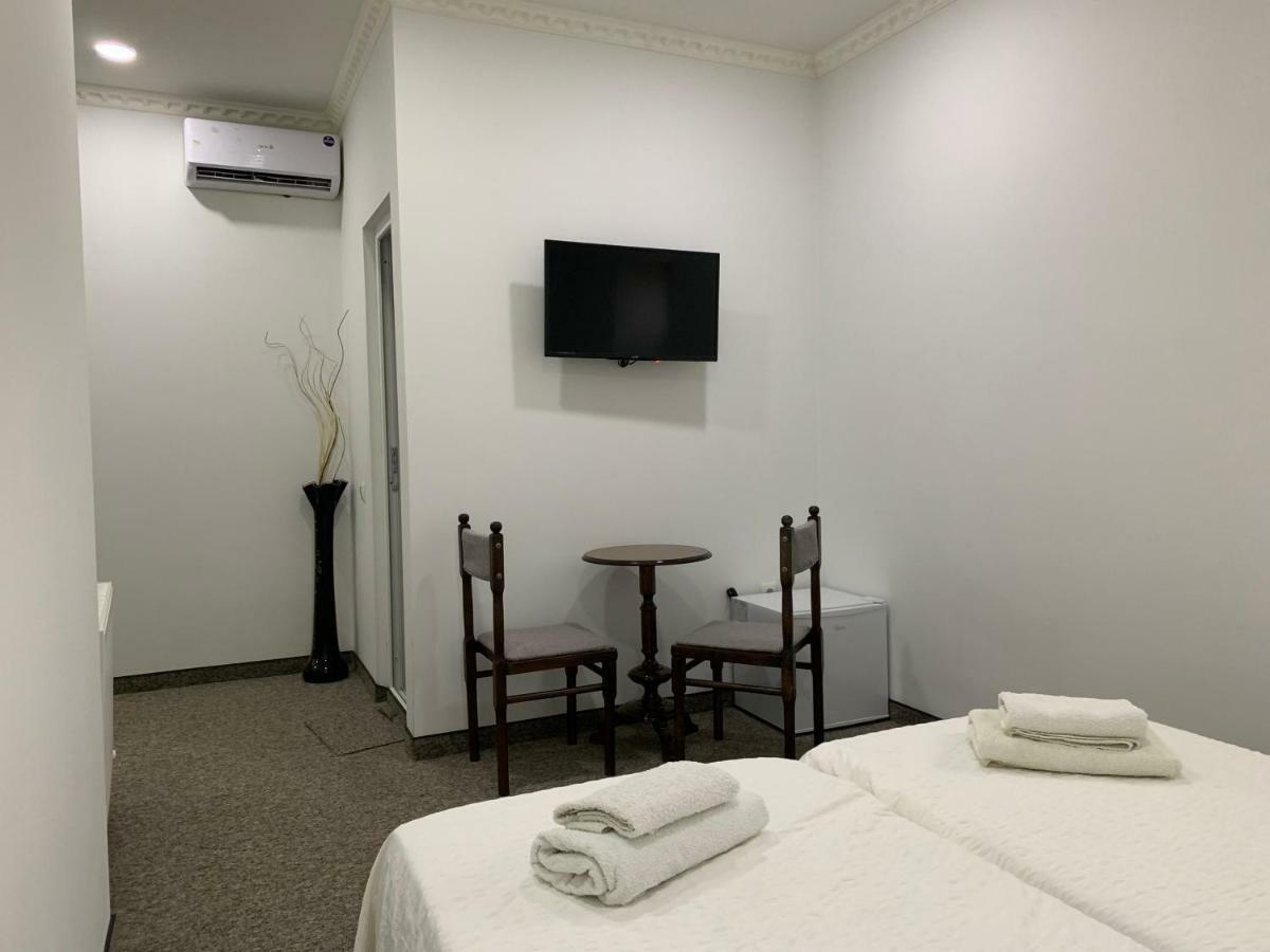 Hotel Leo Palace Tbilisi Ngoại thất bức ảnh