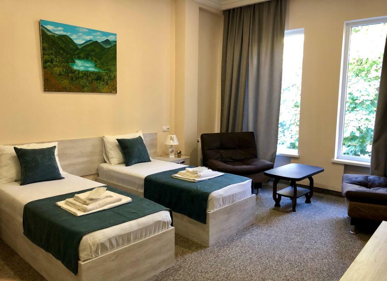 Hotel Leo Palace Tbilisi Ngoại thất bức ảnh